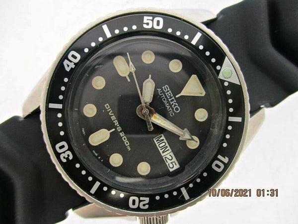 03' SEIKO 7S26 0030 AUTO MIDSIZED BLACK DAY DATE 300802 EU SHIP SERVICED WATCH